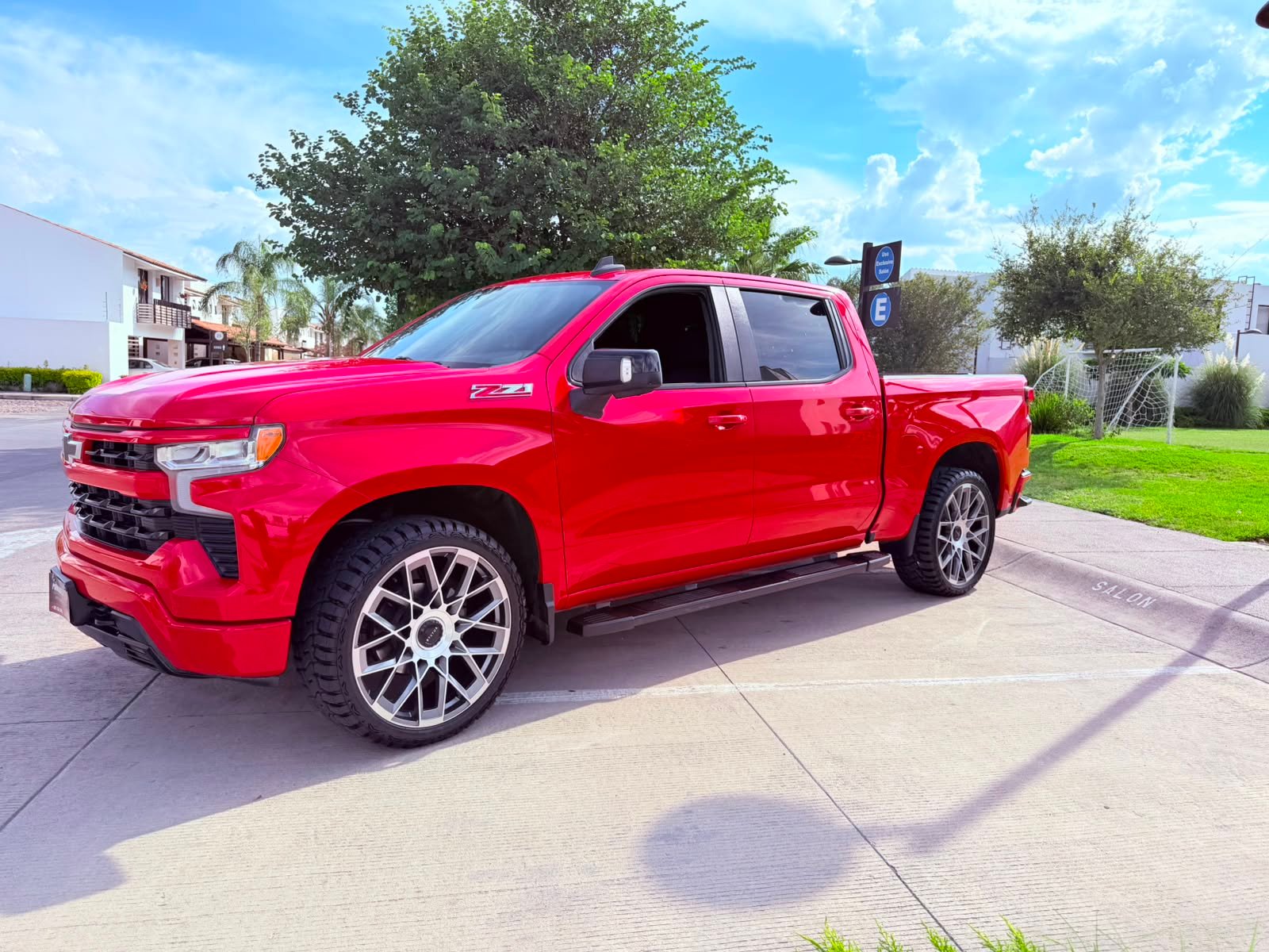 2023 Chevrolet CheyenneRST (Z71 Off-Road)